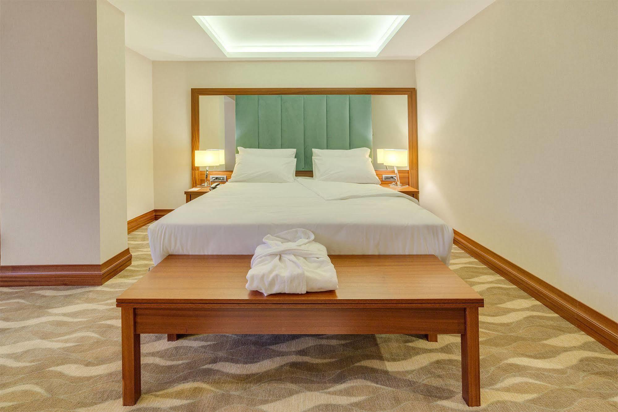 Lamec Hotel Business Гебзе Екстер'єр фото